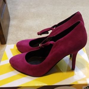 Gorgeous Magenta Nine West Heels size 11